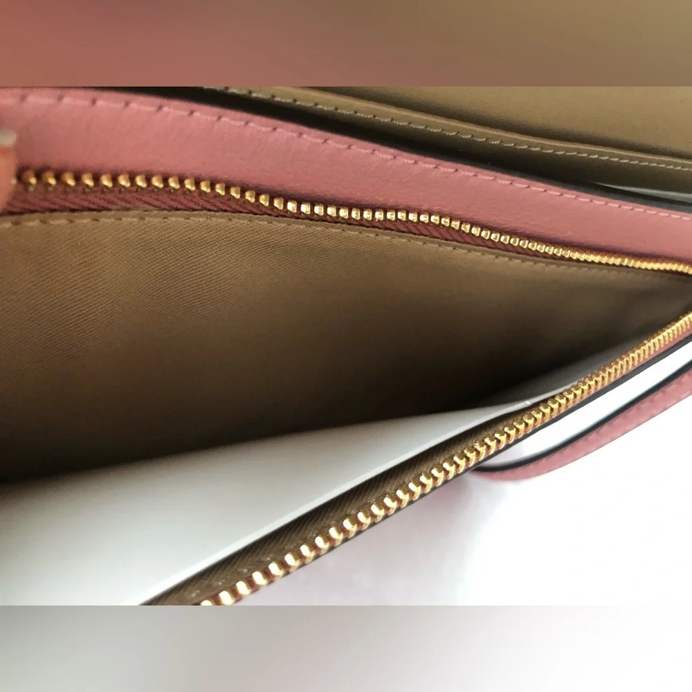 New Coach Anna Clutch/Crossbody in Petal Print - Picture 9 of 13